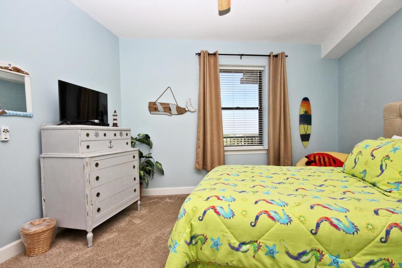 Grand Pointe 506 Apartment - thumb 22