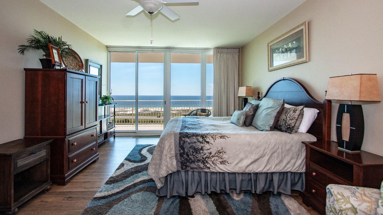 CRC1112 - Charming Condo With A Smart TV Three-bedroom Apartment - thumb 4