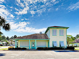 Simply Paradise Condo Condo