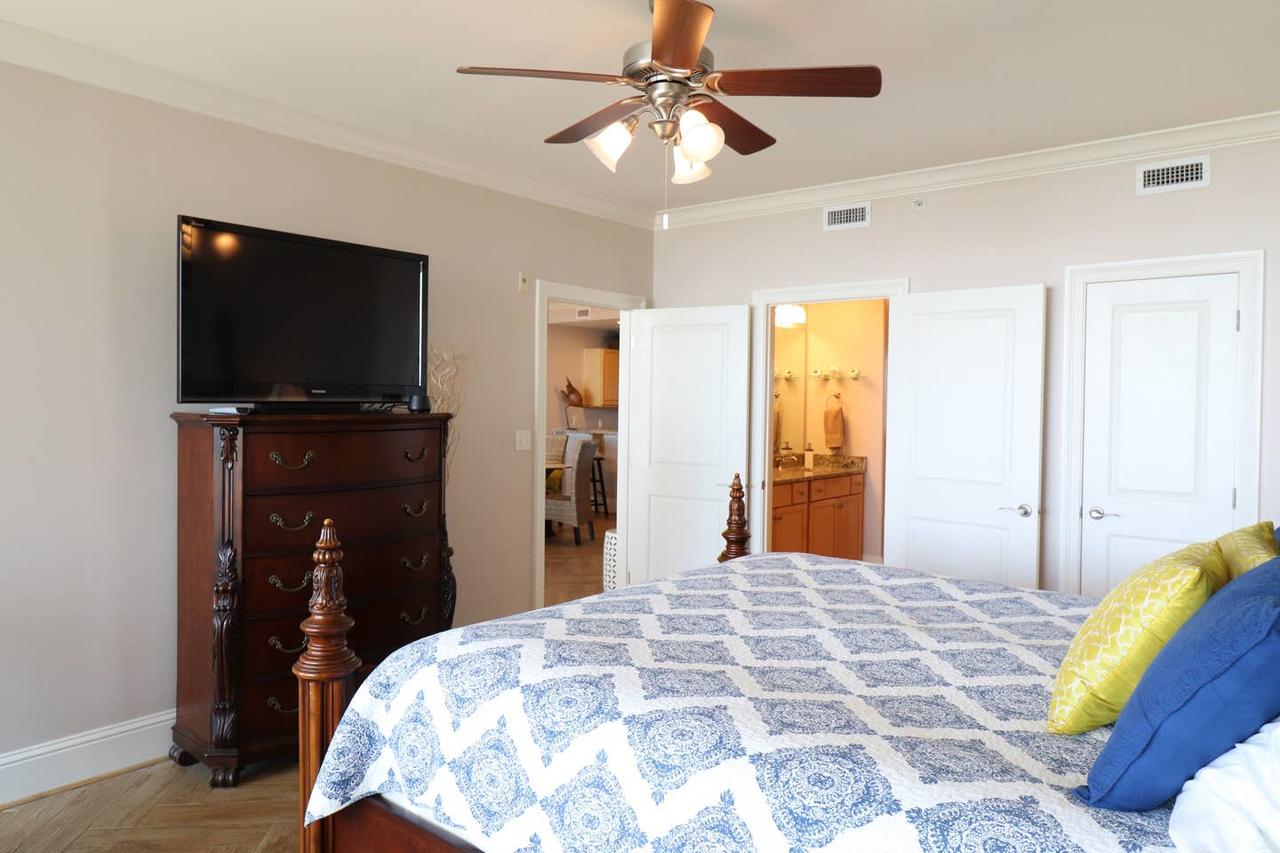 Island Gem: Beachfront Condo At Holiday Isle! Top Floor! - thumb 9
