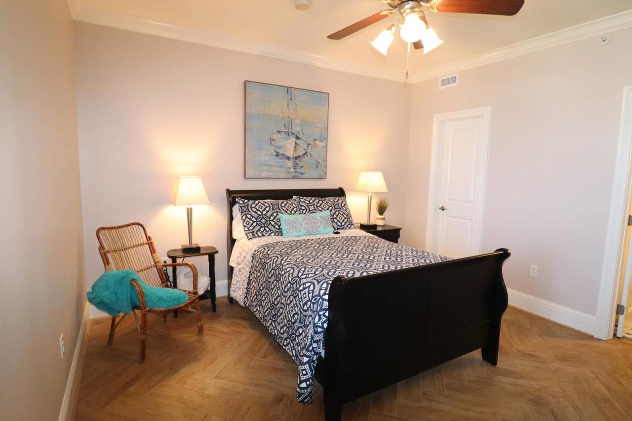 Island Gem: Beachfront Condo At Holiday Isle! Top Floor! - thumb 41