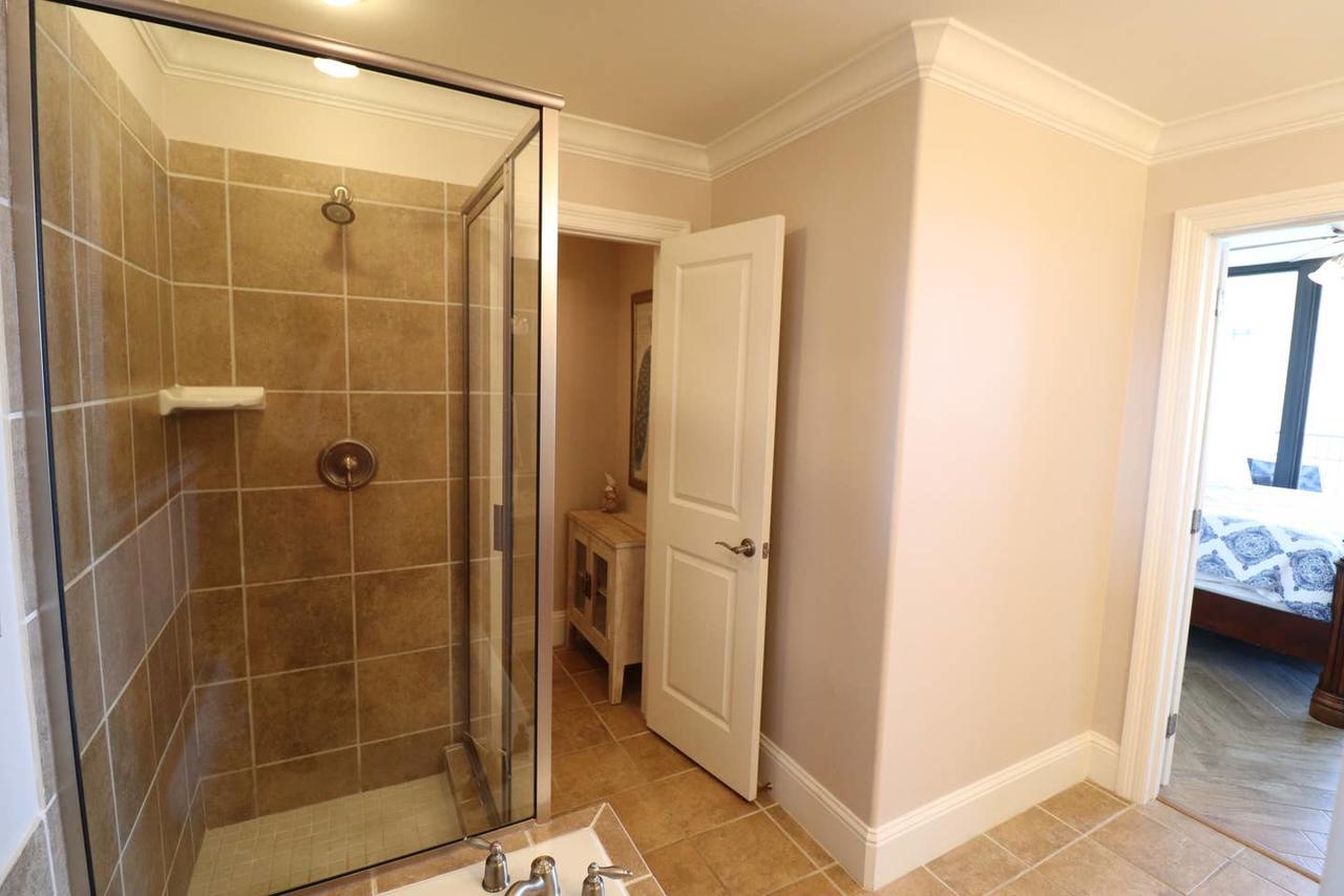Island Gem: Beachfront Condo At Holiday Isle! Top Floor! - thumb 18
