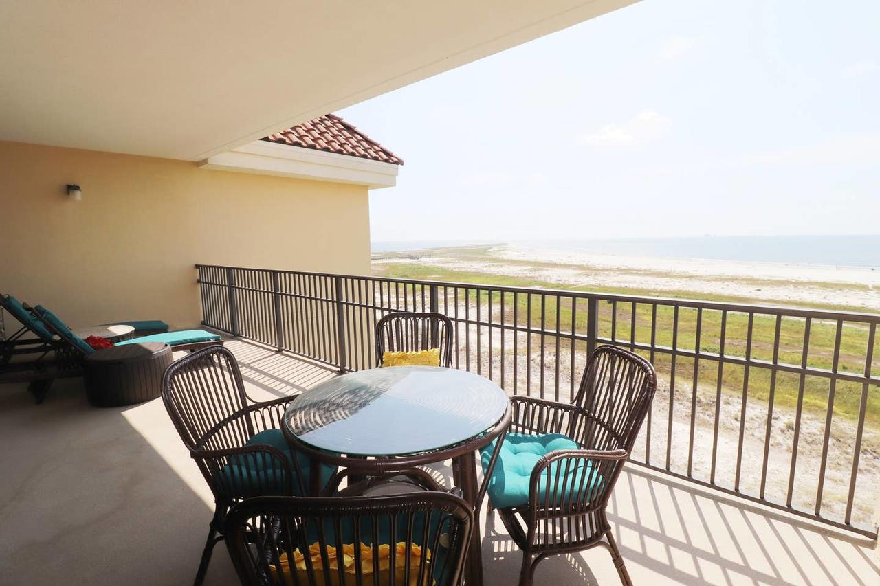 Island Gem: Beachfront Condo At Holiday Isle! Top Floor! - thumb 26