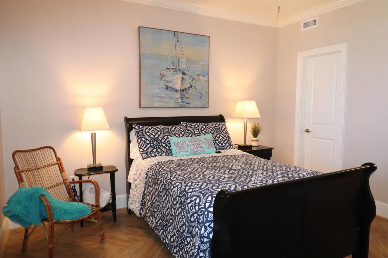 Island Gem: Beachfront Condo At Holiday Isle! Top Floor! - thumb 31