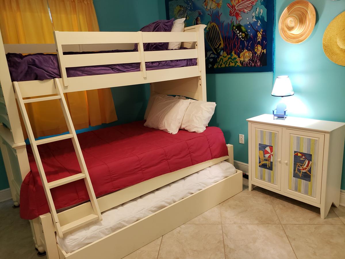 San Carlos 1604 Condo - thumb 2