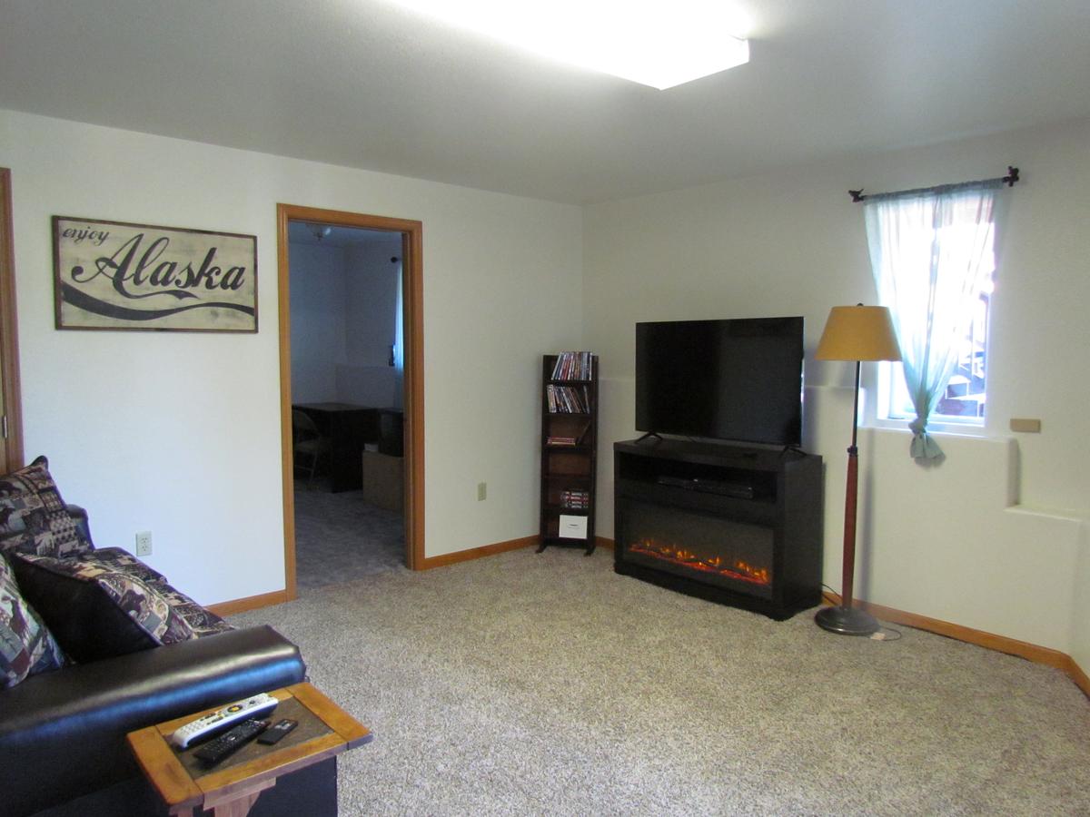 Peaceful 3 Bdrm Alaskan Getaway - thumb 8