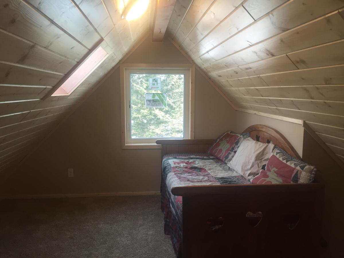 Reeder Lake House - thumb 23