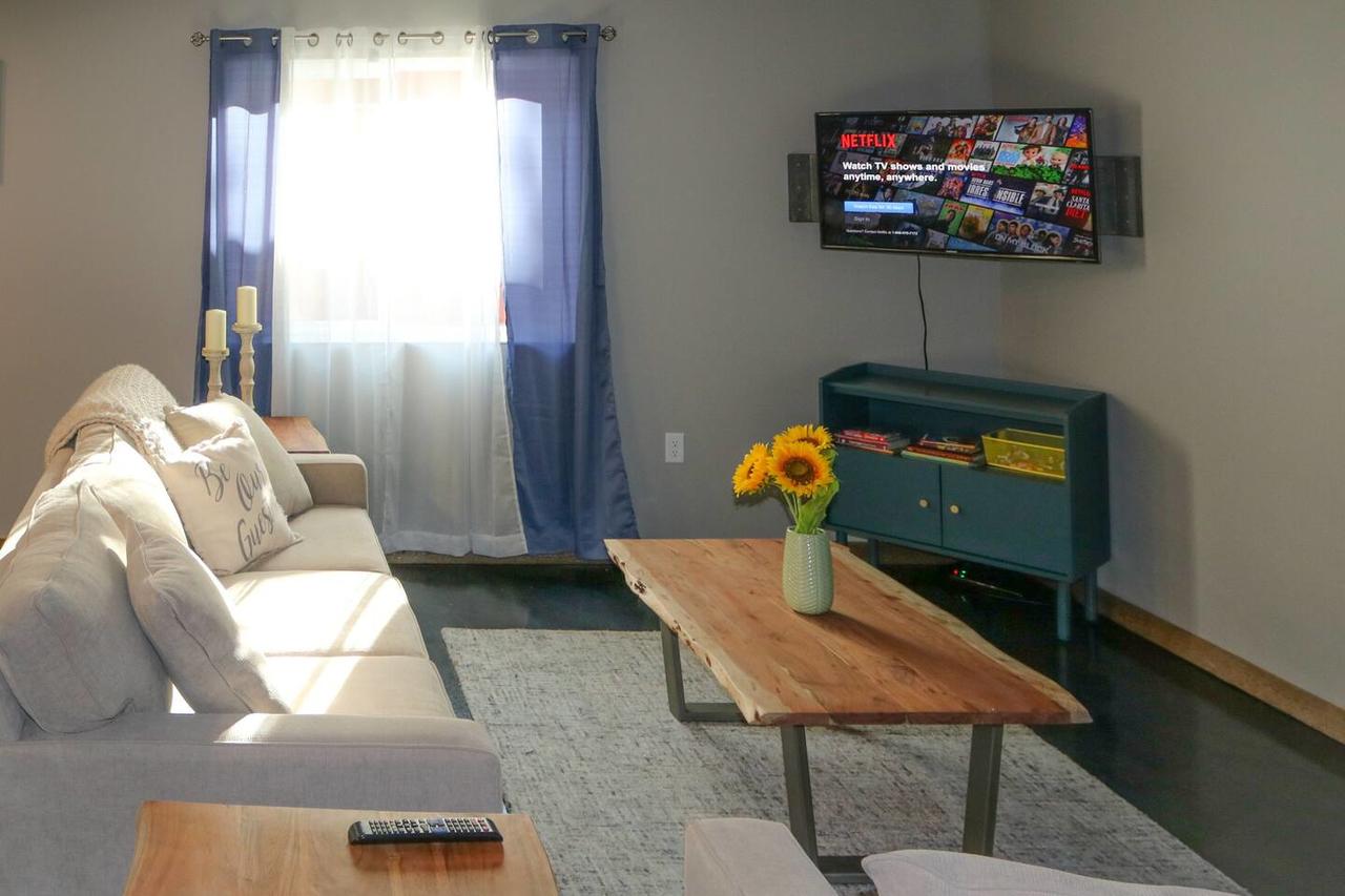 Modern Mountain Retreat, Pets Welcome! - thumb 6