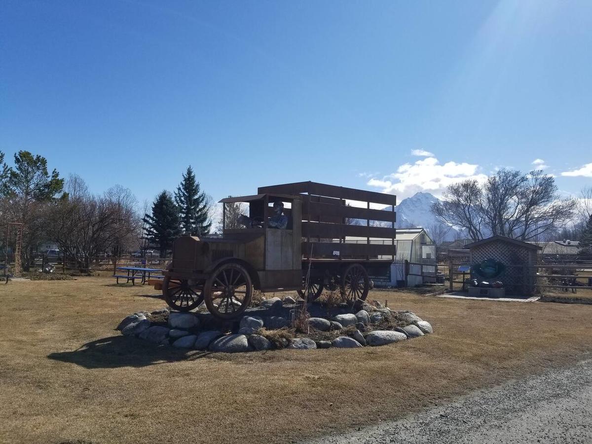 Modern Mountain Retreat, Pets Welcome! - thumb 3