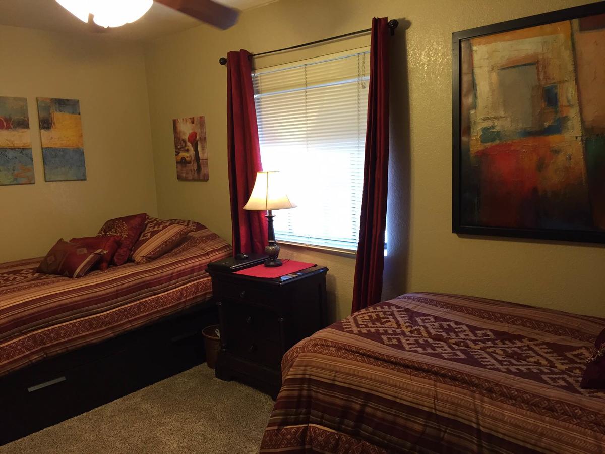 Luxury 2 Bedroom 1.5 Bath Condo AZ - thumb 15