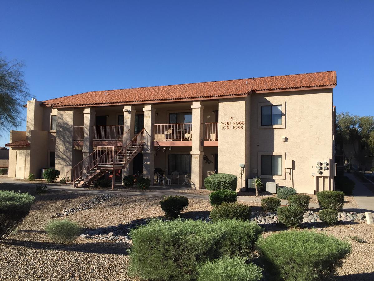 Luxury 2 Bedroom 1.5 Bath Condo AZ - thumb 9