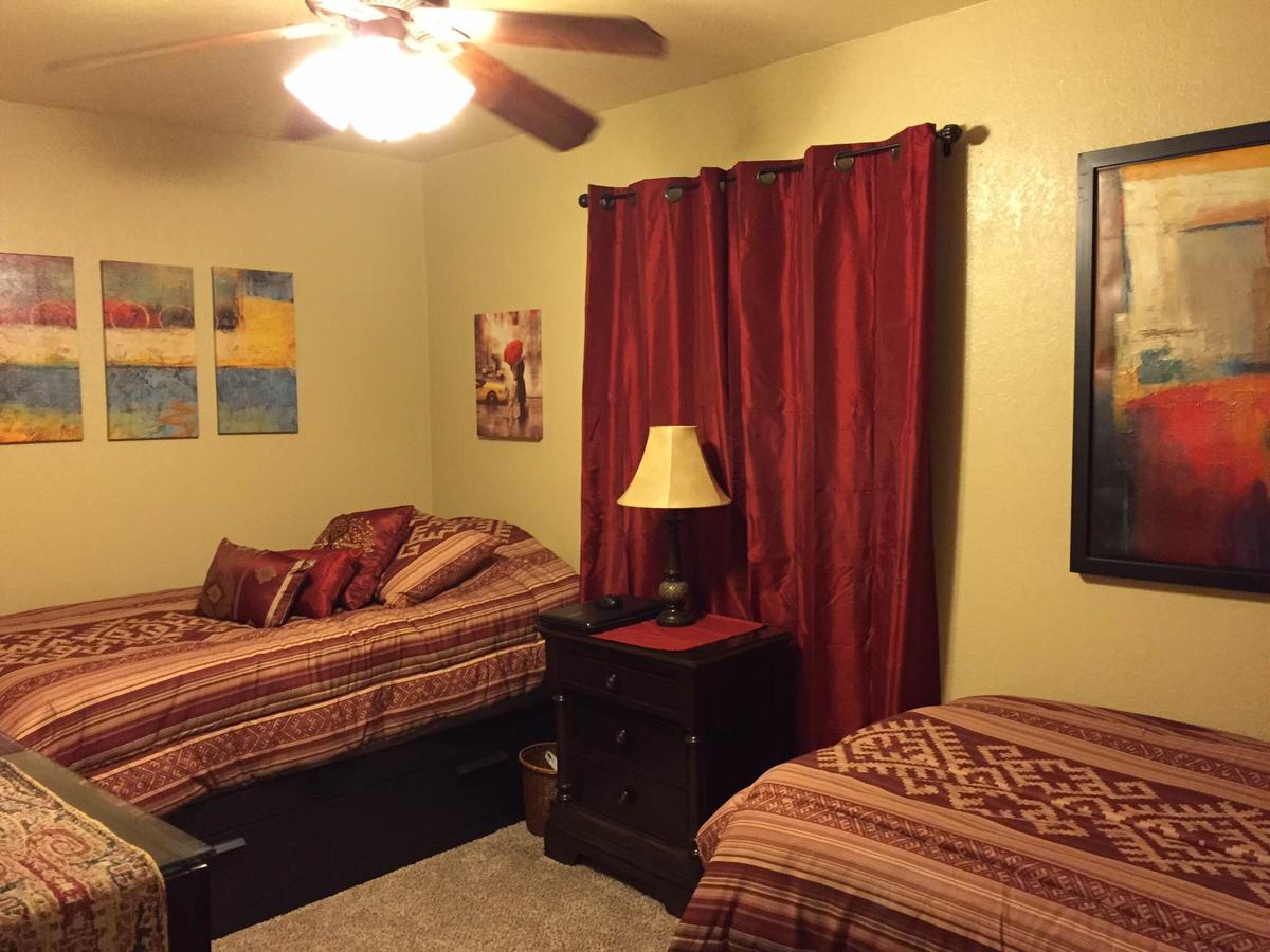 Luxury 2 Bedroom 1.5 Bath Condo AZ - thumb 24