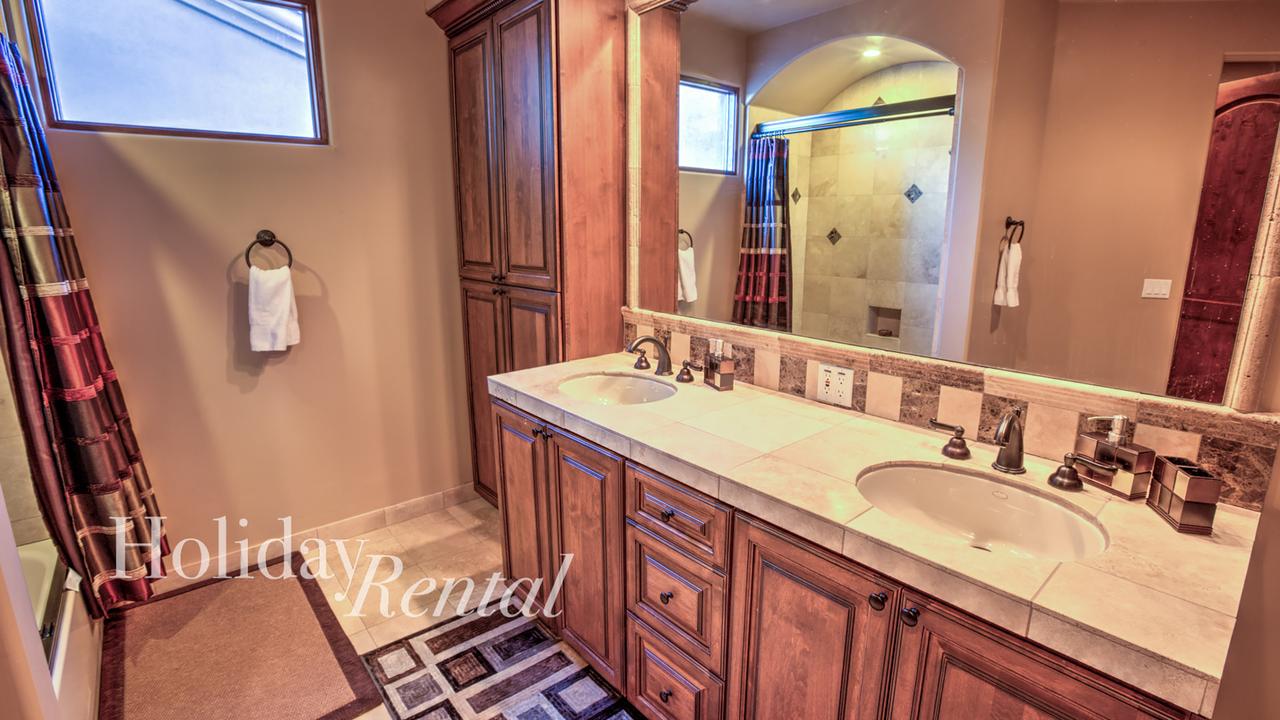 Mummy Mountain Estate By HolidayRental - thumb 22