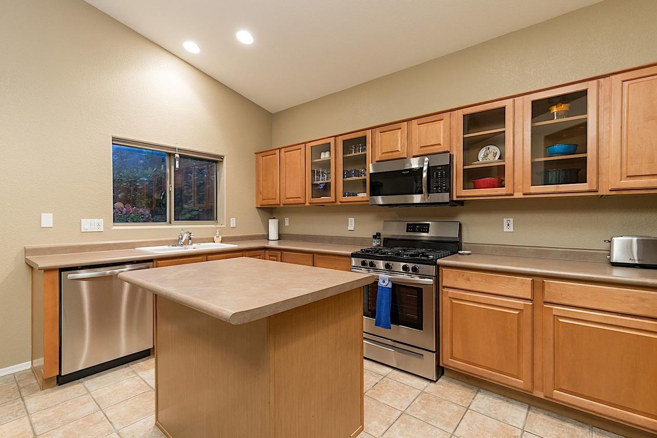 Ravenswood Retreat 3 BR By Casago - thumb 17