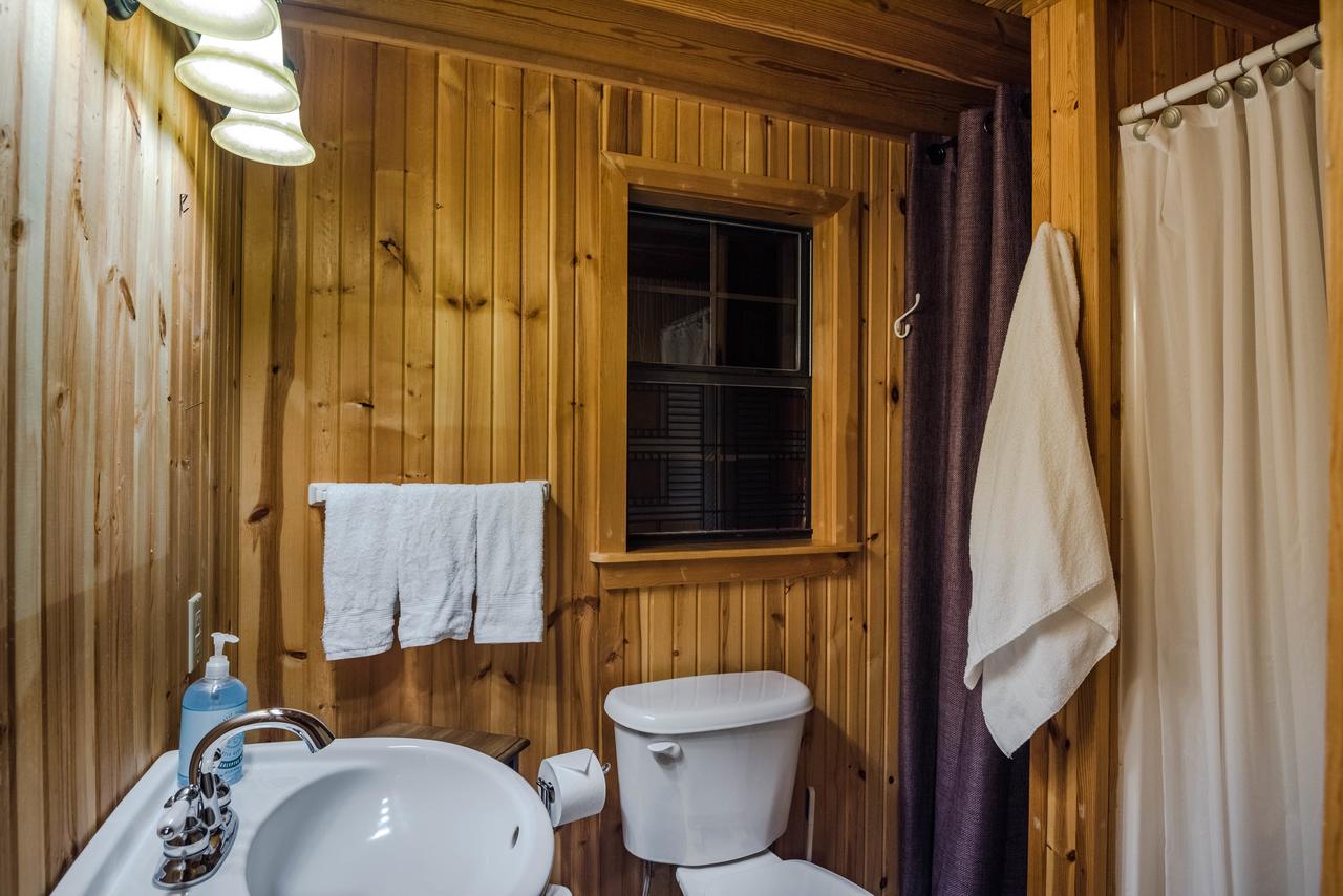 Still Point Cabin - thumb 9