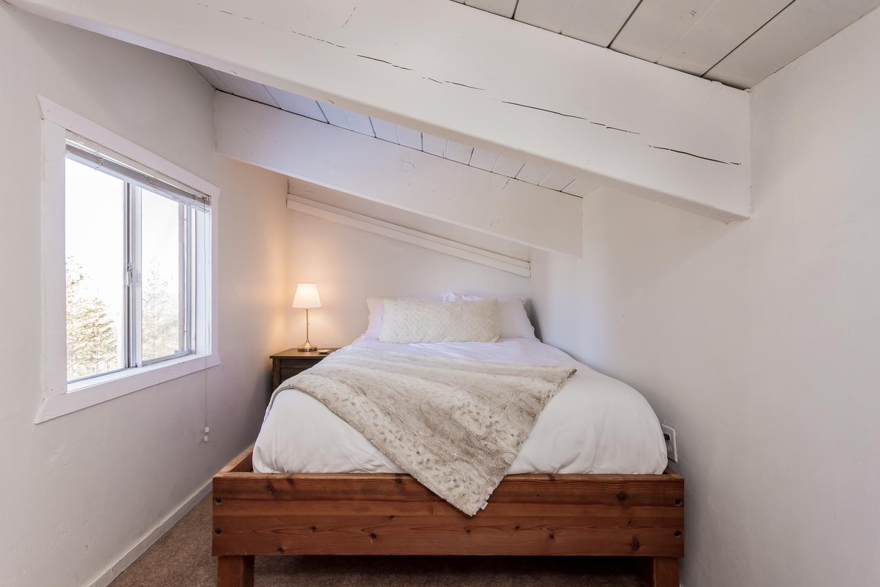 Blue Jay Chalet - thumb 19