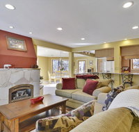 Sunny Squaw Valley Chalet - Accommodation Alabama