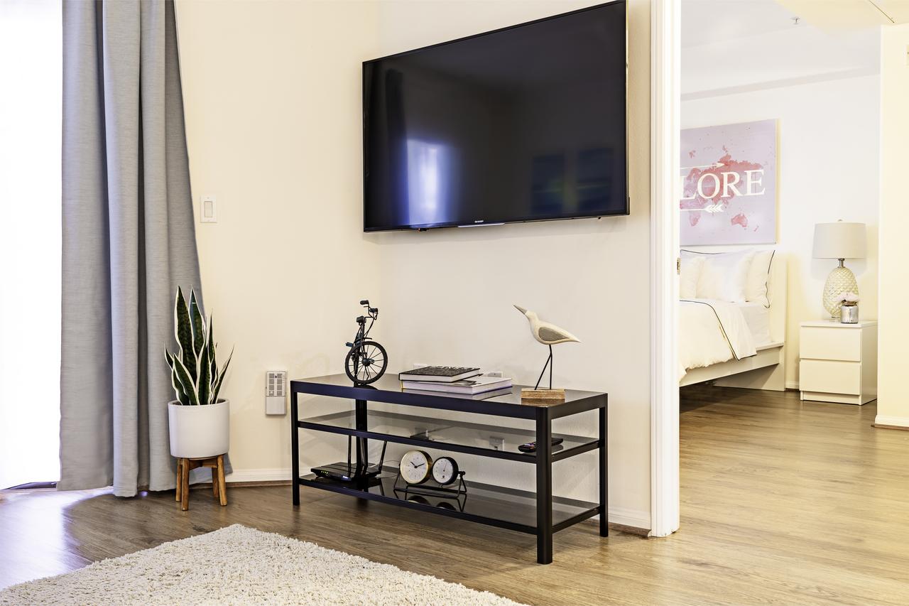 Bright Lights | Spacious 1bd - thumb 14