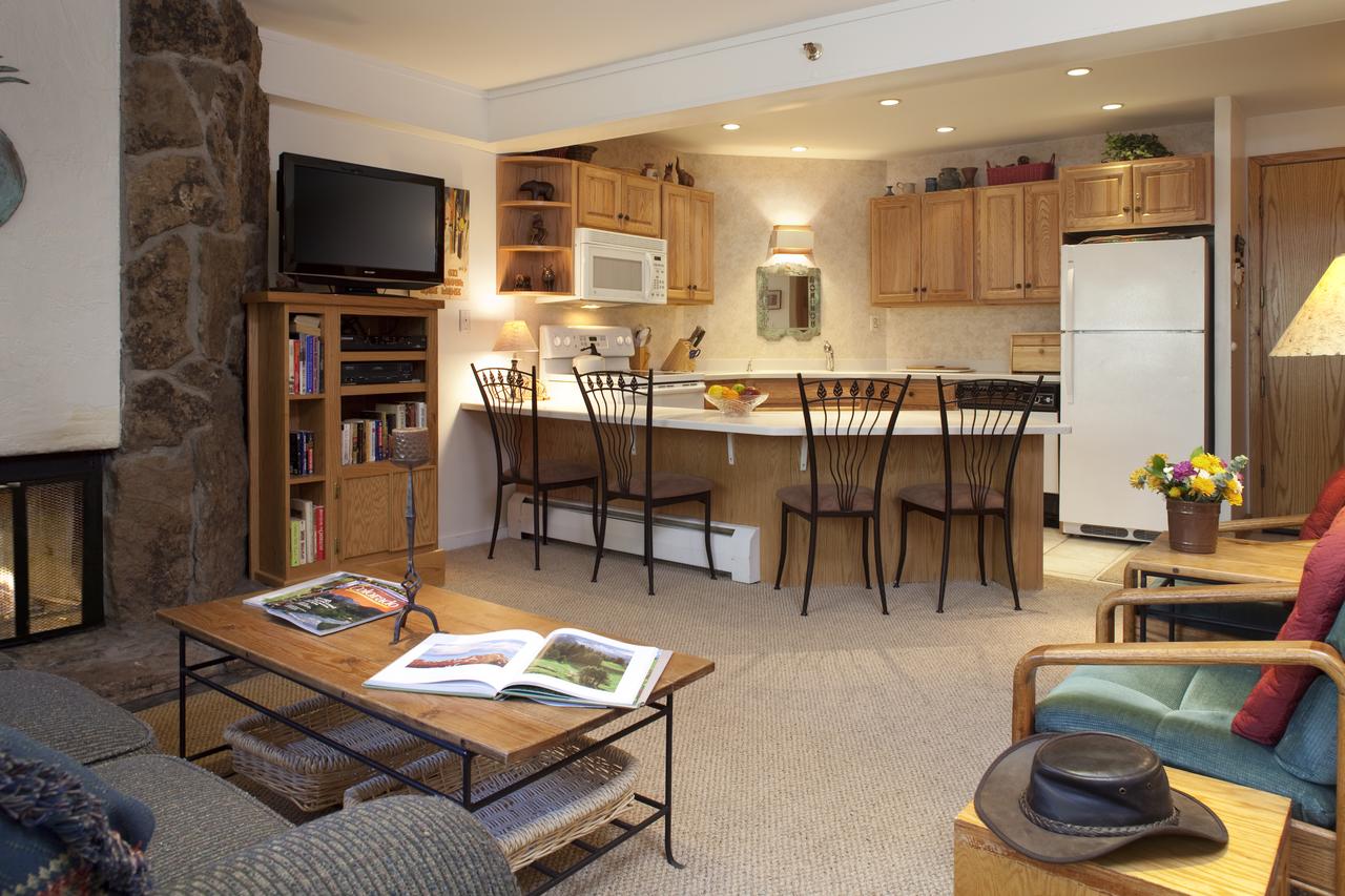 Laurelwood Condominiums, A Destination Residence - thumb 10