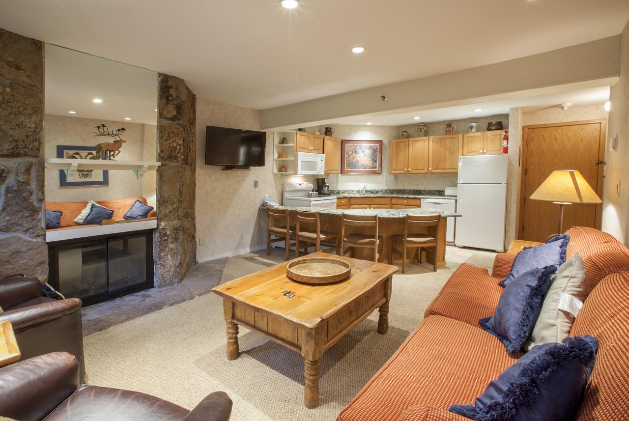 Laurelwood Condominiums, A Destination Residence - thumb 6