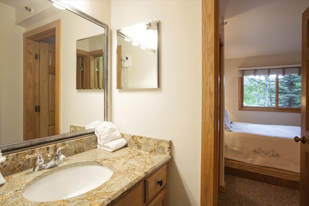 Laurelwood Condominiums, A Destination Residence - thumb 35