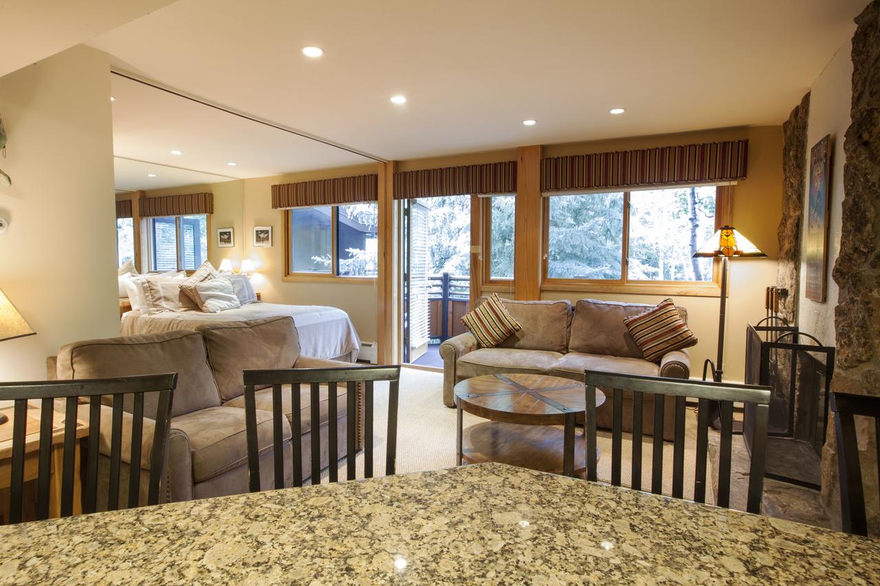 Laurelwood Condominiums, A Destination Residence - thumb 4