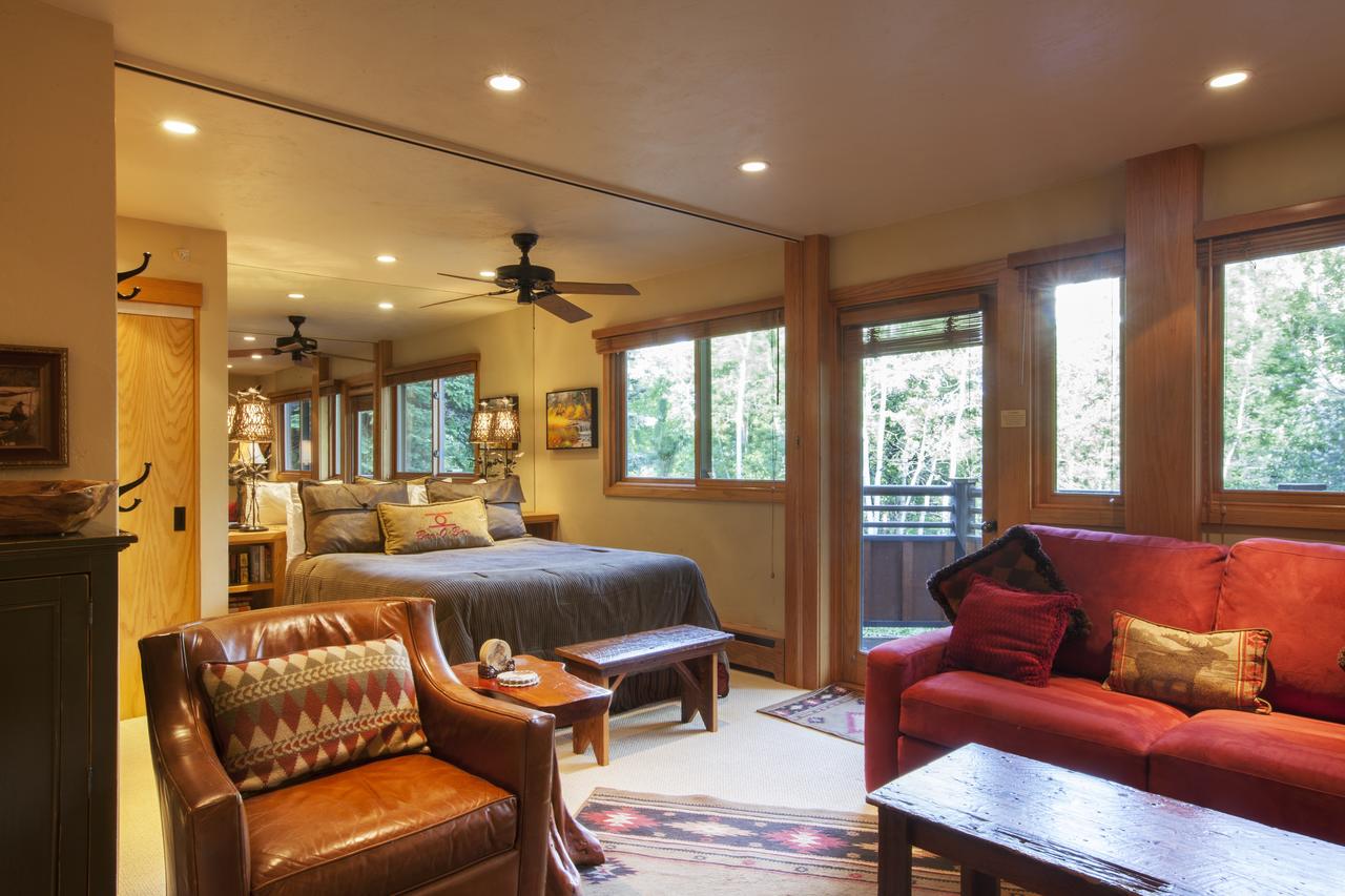 Laurelwood Condominiums, A Destination Residence - thumb 32