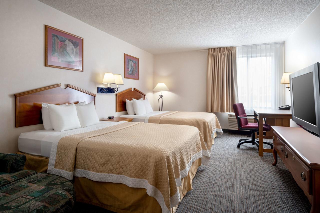 Days Inn & Suites By Wyndham Denver International Airport - thumb 3