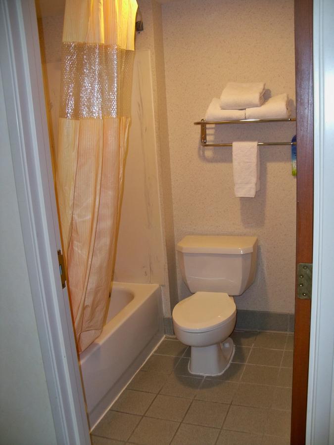 Days Inn & Suites By Wyndham Denver International Airport - thumb 15