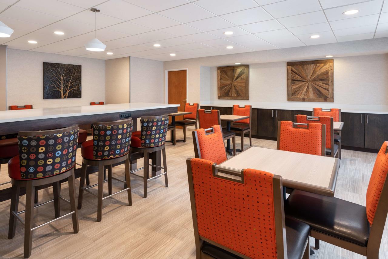 Days Inn & Suites By Wyndham Denver International Airport - thumb 5