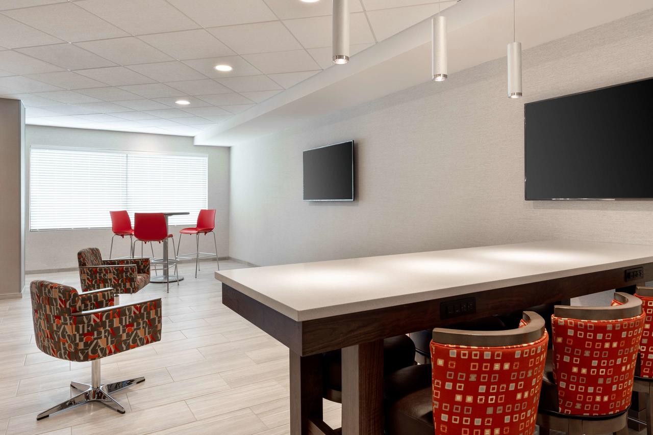 Days Inn & Suites By Wyndham Denver International Airport - thumb 6