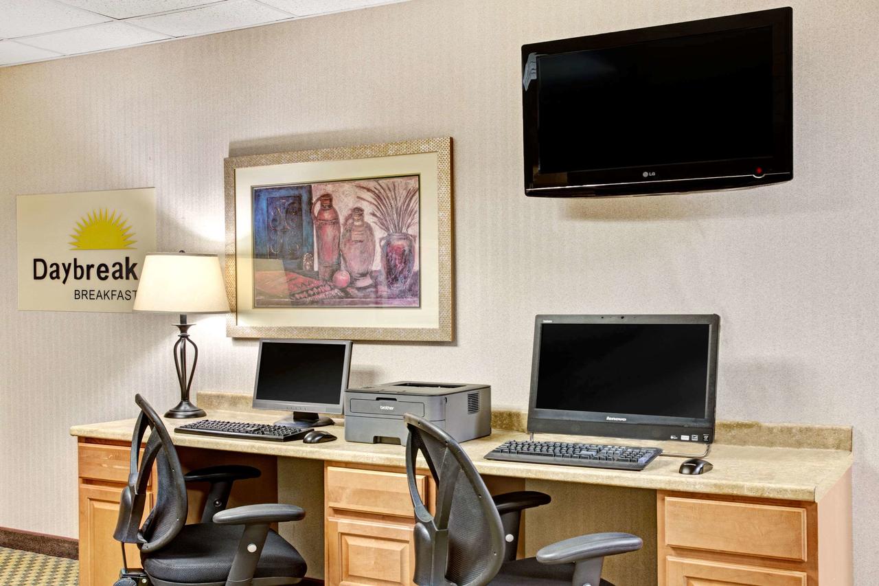 Days Inn & Suites By Wyndham Denver International Airport - thumb 22