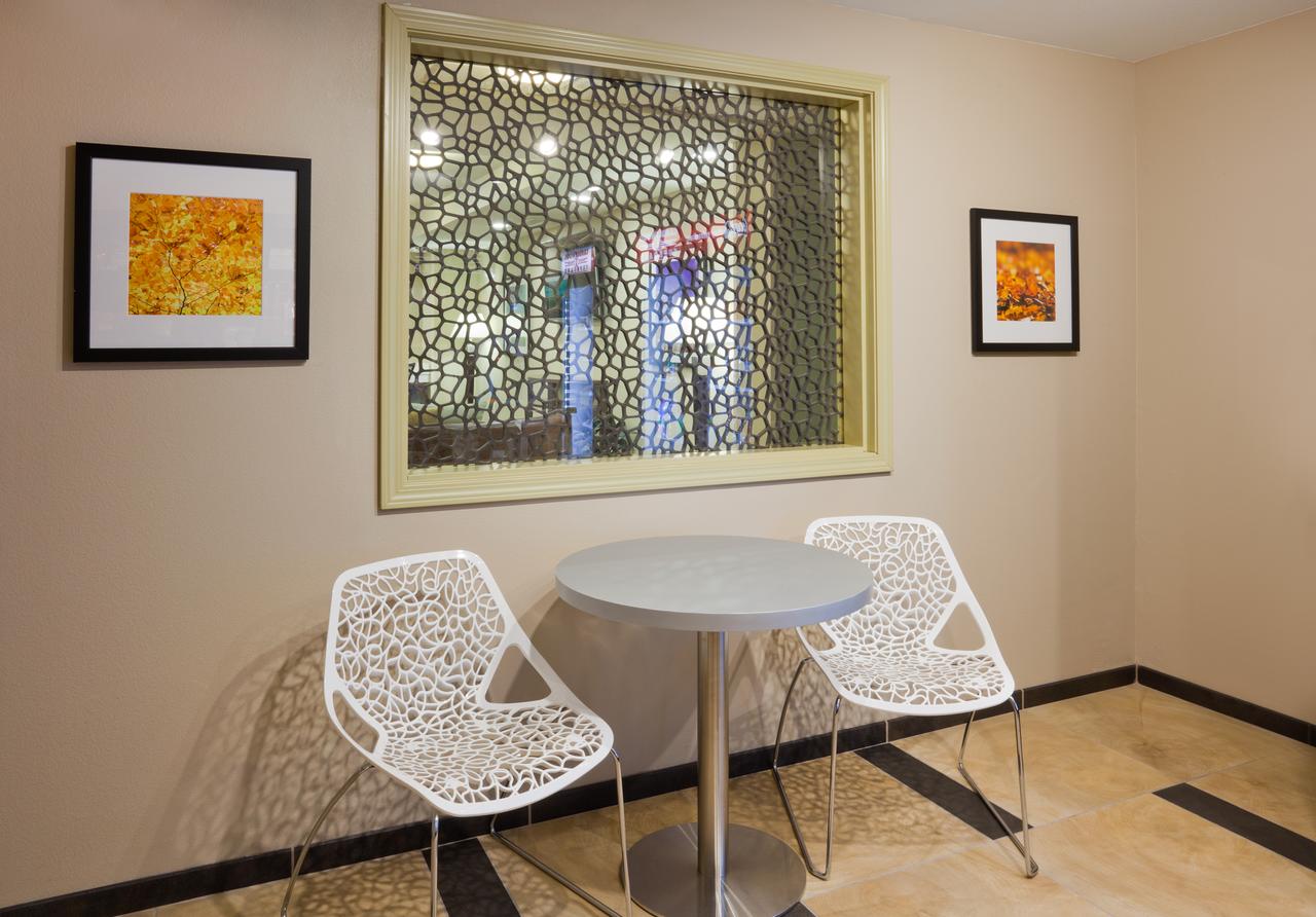 Candlewood Suites Longmont - thumb 14