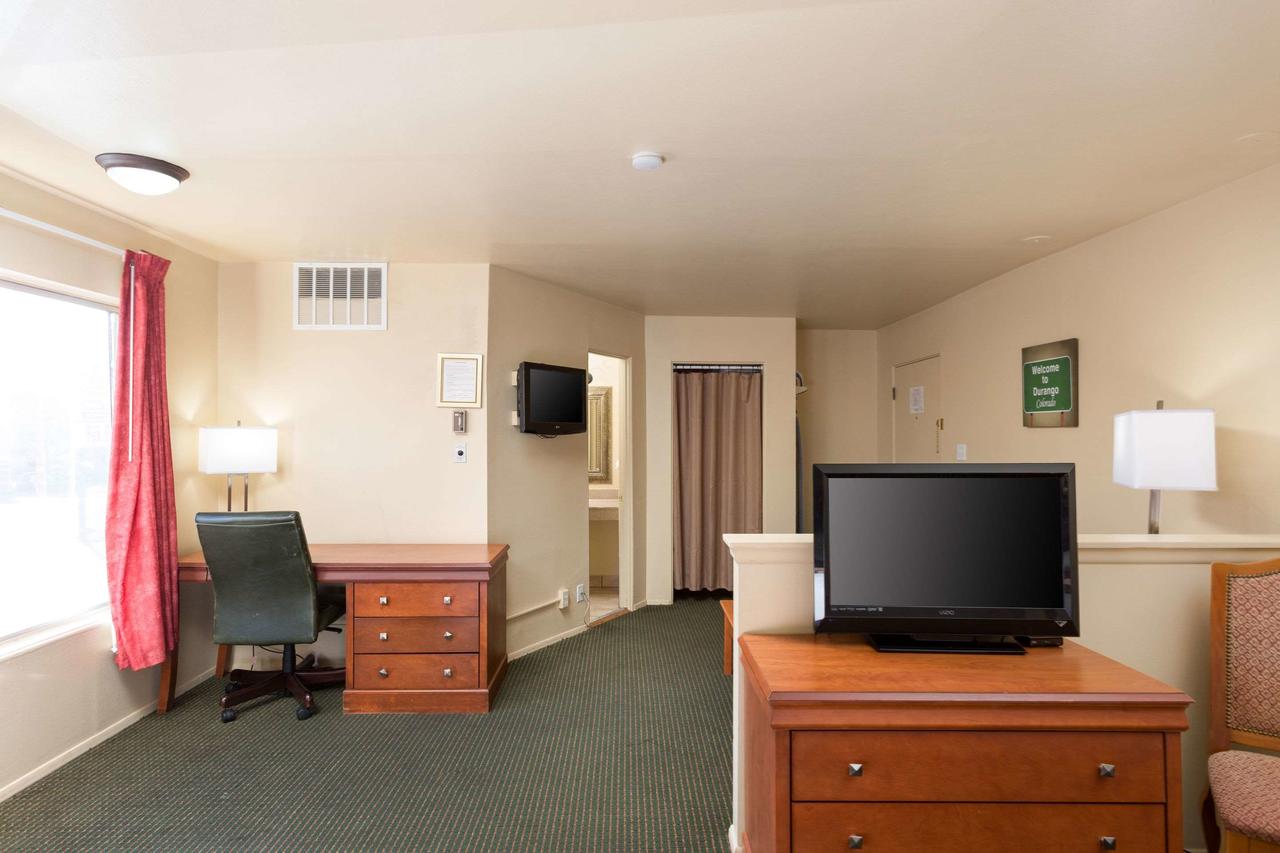 Econo Lodge Inn & Suites Durango - thumb 1