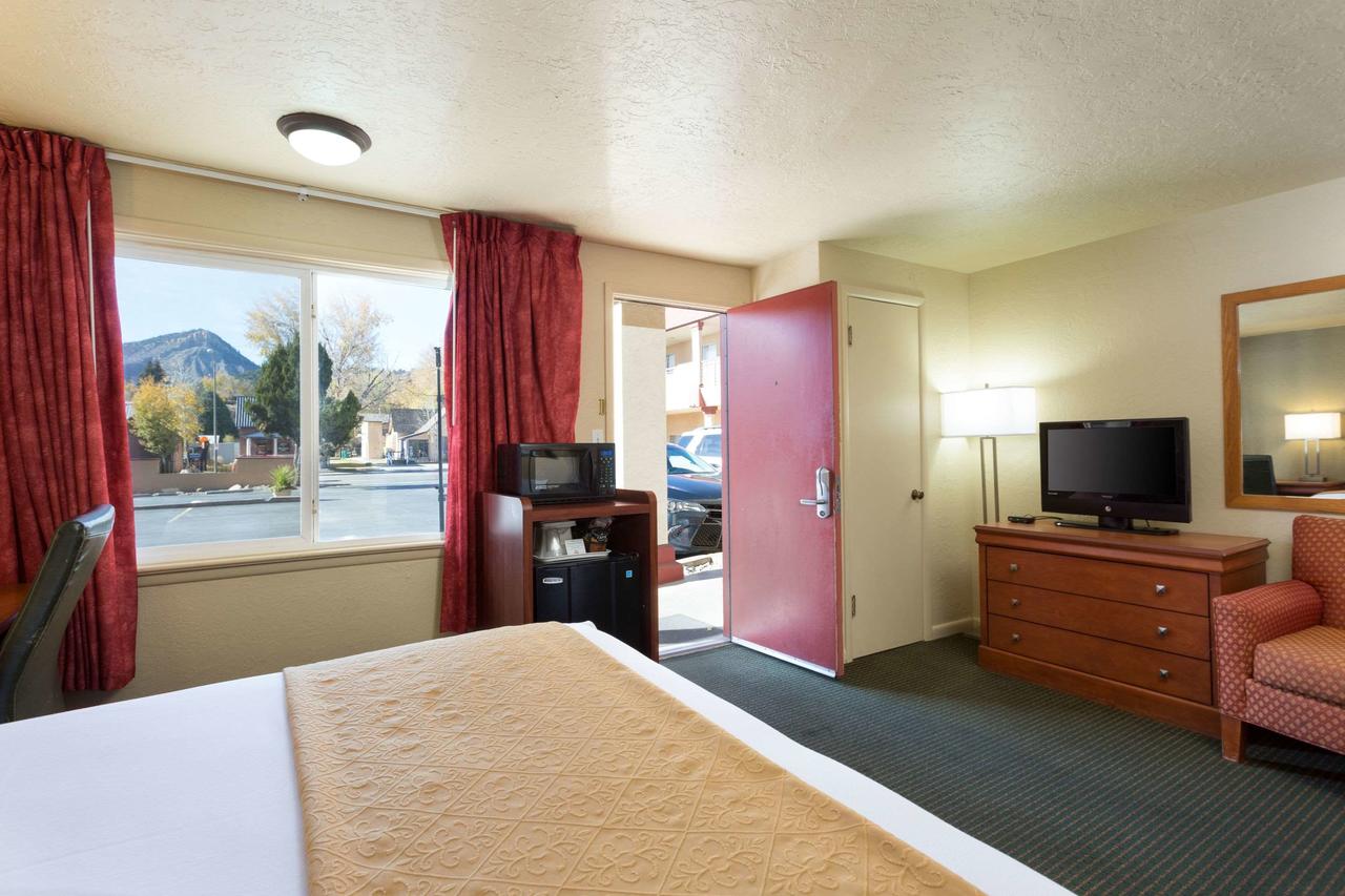 Econo Lodge Inn & Suites Durango - thumb 7