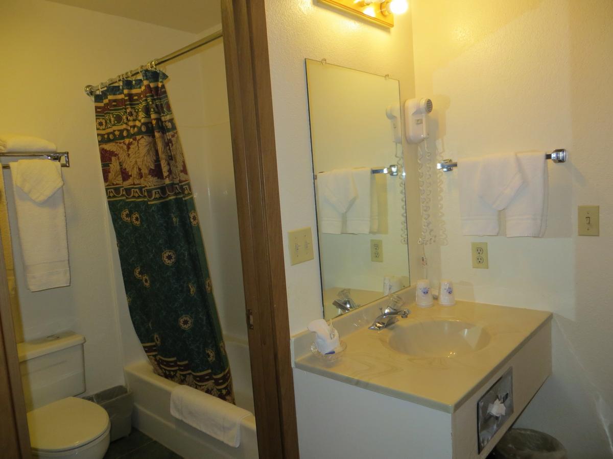 Americas Best Value Inn - Bighorn Lodge - thumb 11