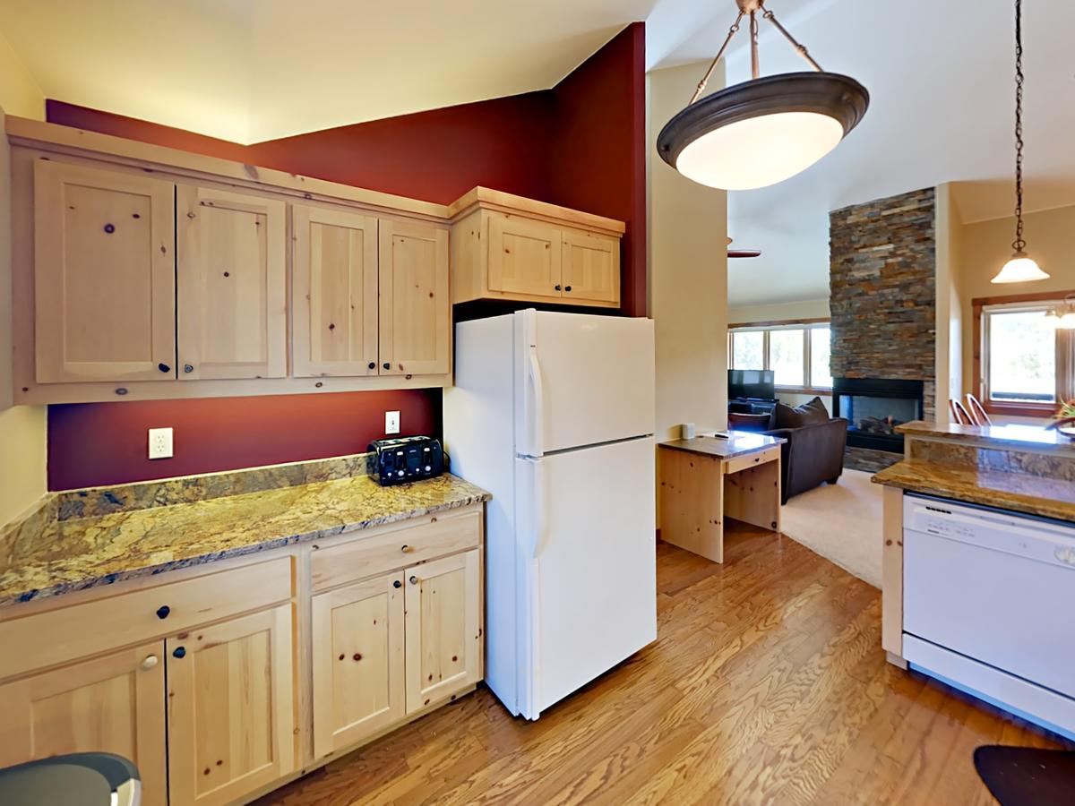 470 Kings Crossing Townhouse Unit 5 - thumb 16