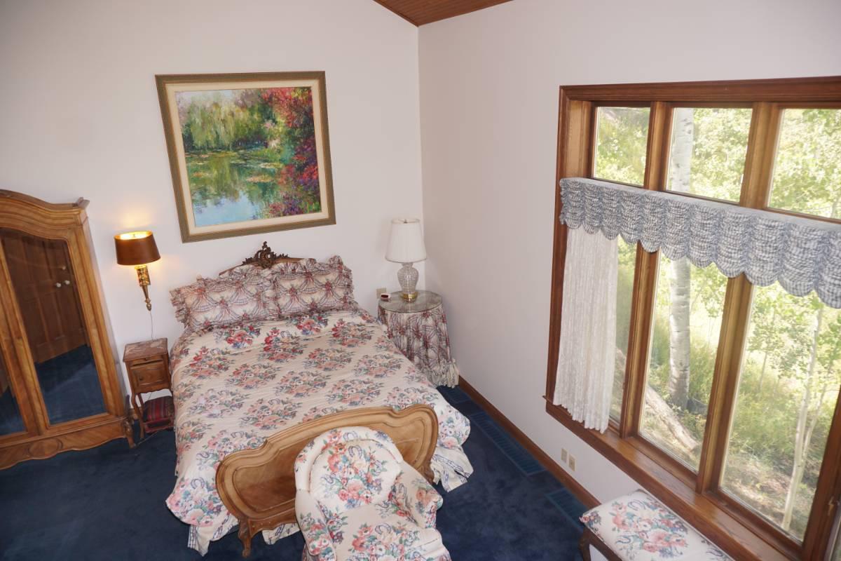 201 Edgewood Ln (203151-1719) Home - thumb 2