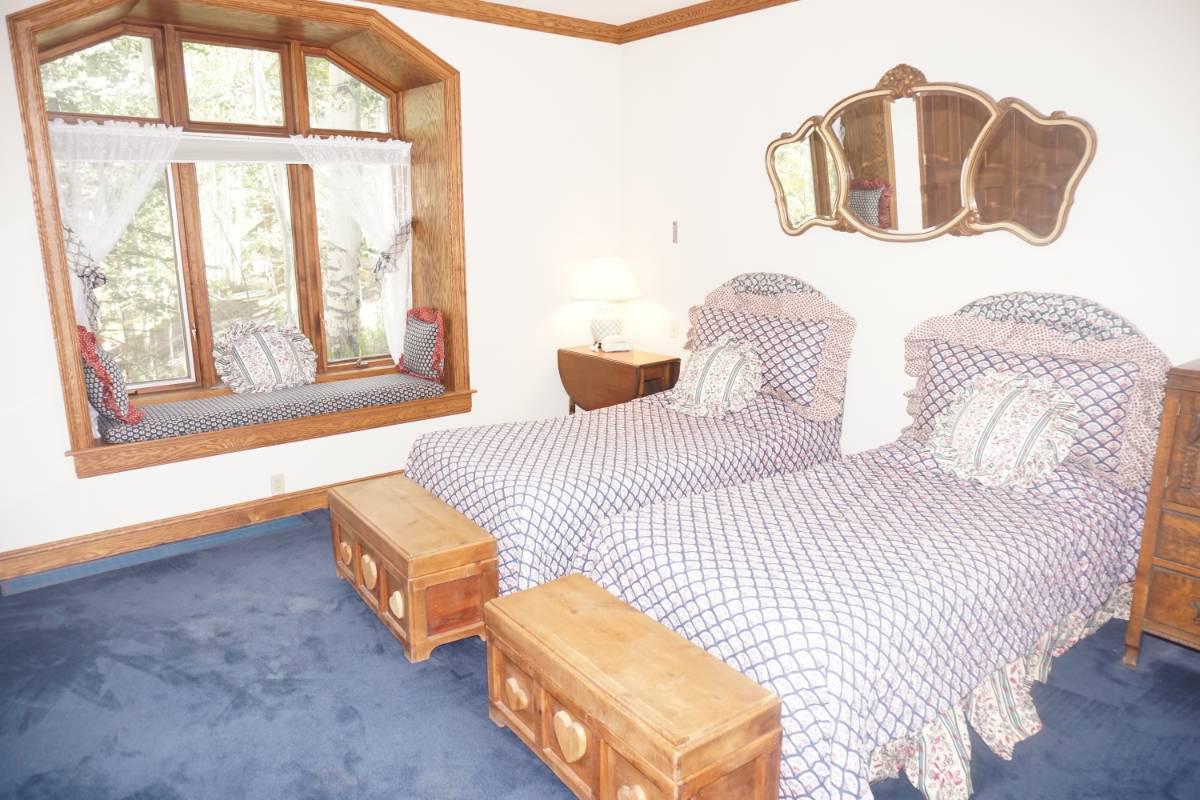 201 Edgewood Ln (203151-1719) Home - thumb 9