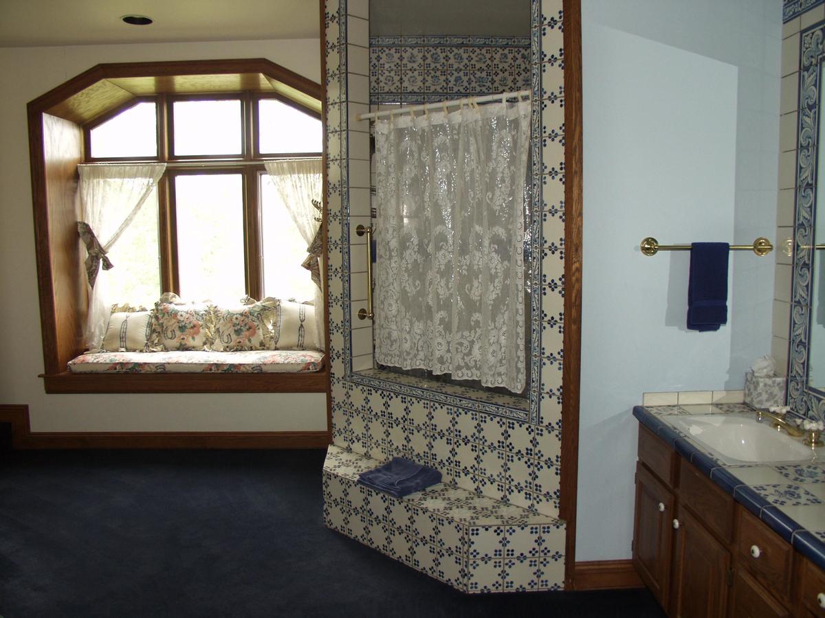 201 Edgewood Ln (203151-1719) Home - thumb 3