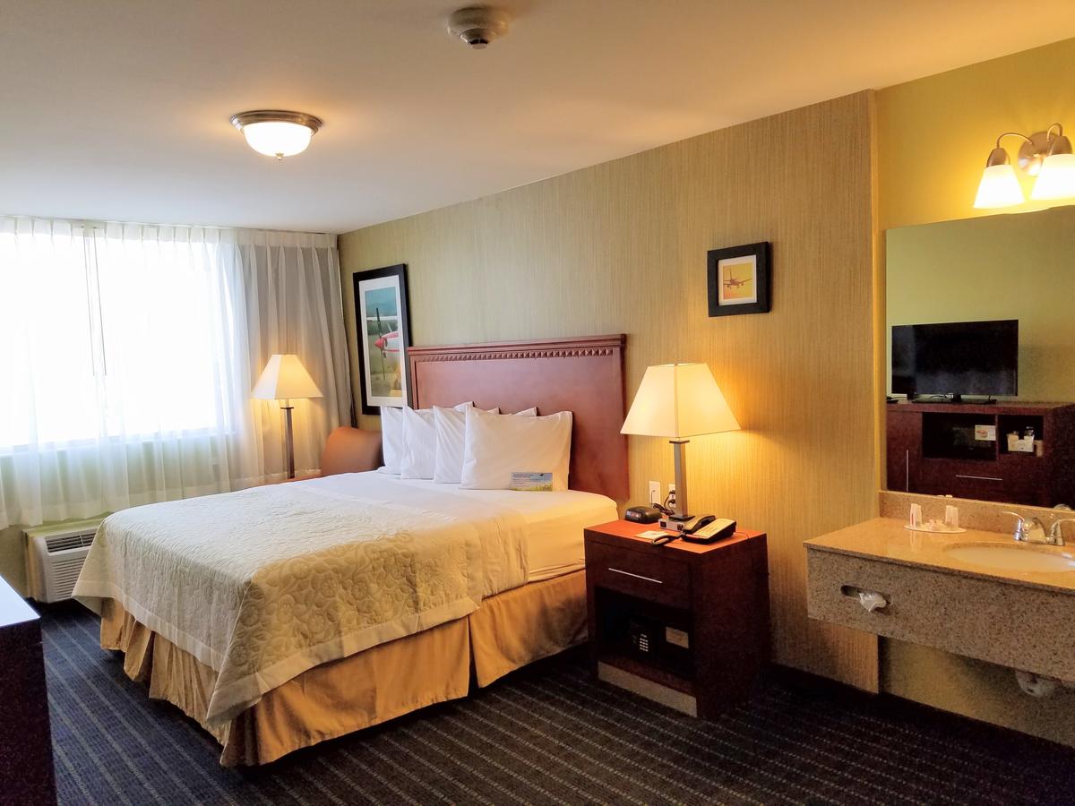 Days Inn By Wyndham Windsor Locks / Bradley Intl Airport - thumb 22