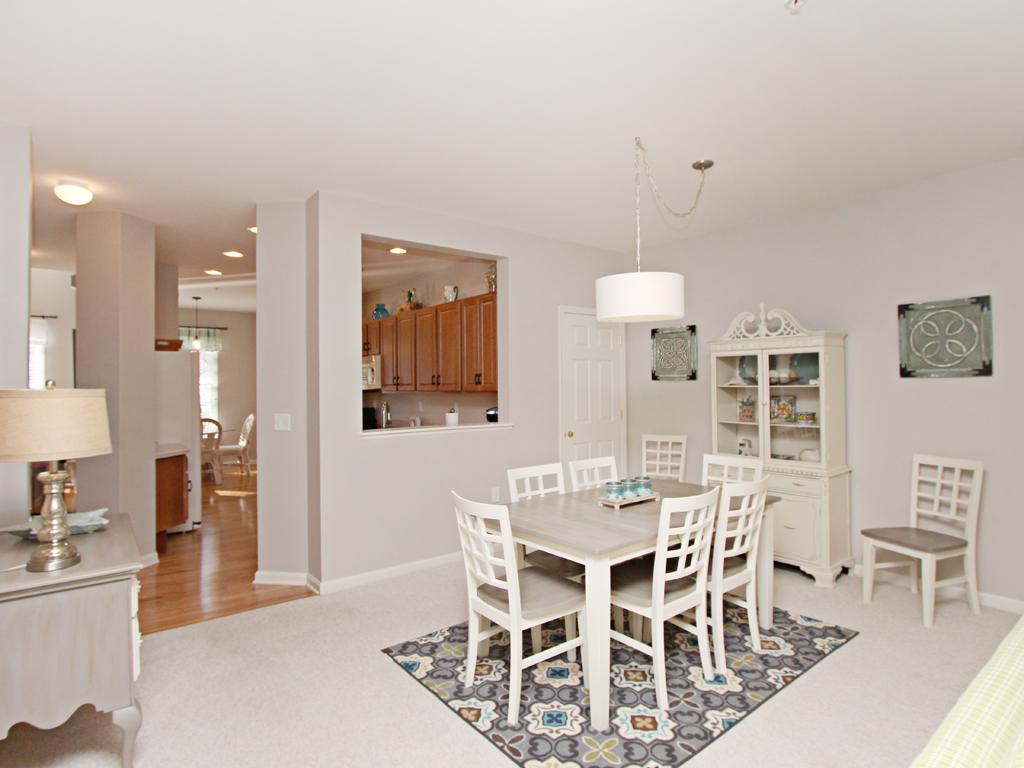 124G October Glory Avenue Condo - thumb 1