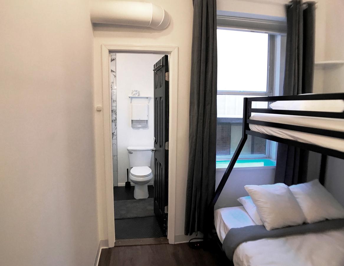 HighRoad Hostel DC - thumb 20