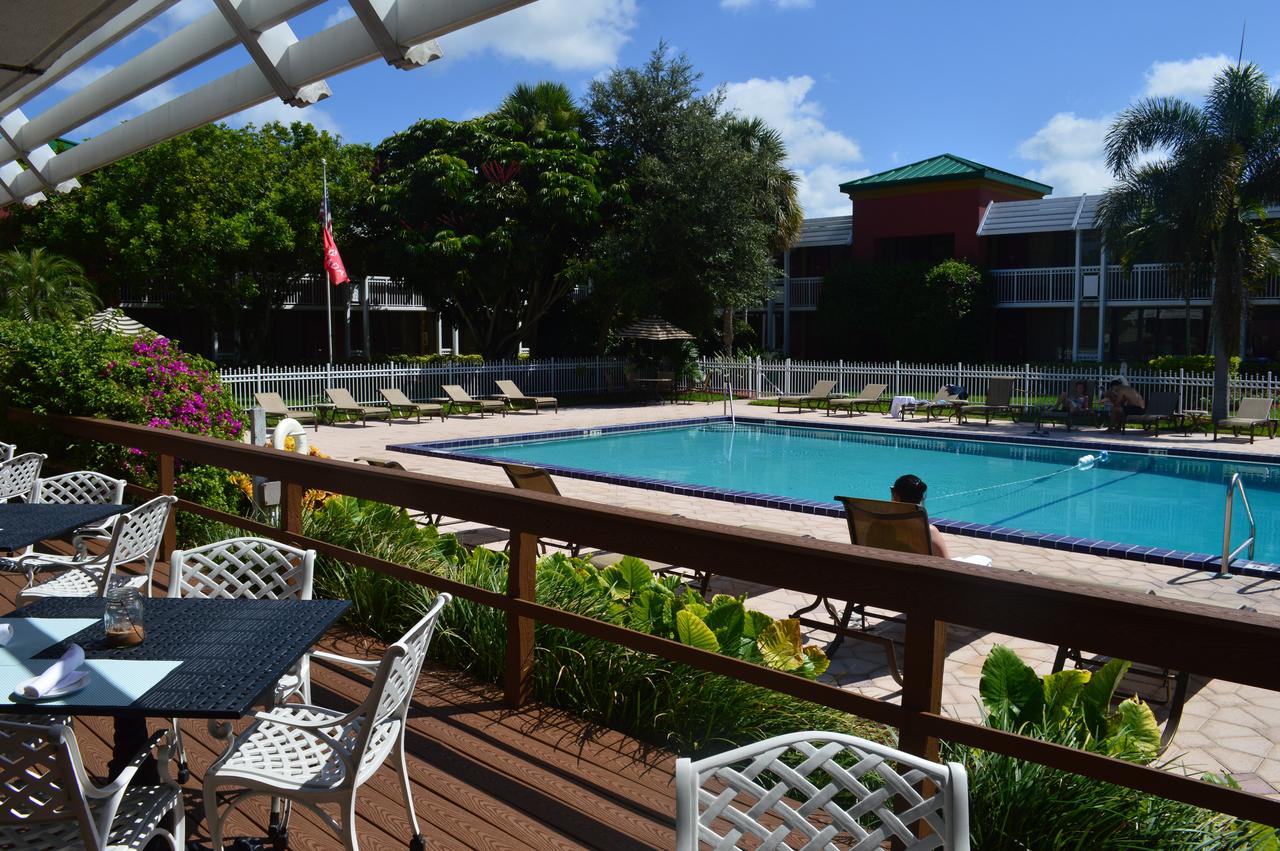 Ramada By Wyndham Naples - thumb 2