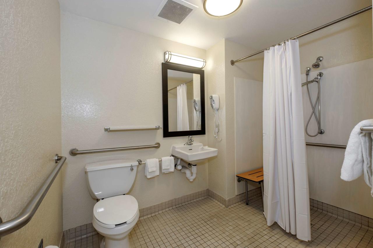 Red Roof Inn PLUS + Gainesville - thumb 25