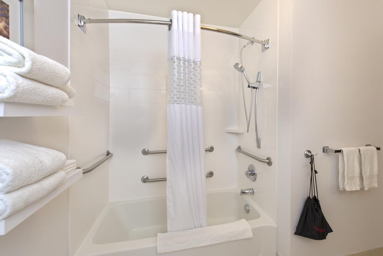 Hampton Inn & Suites Pensacola I-10 N At University Town Plaza - thumb 11