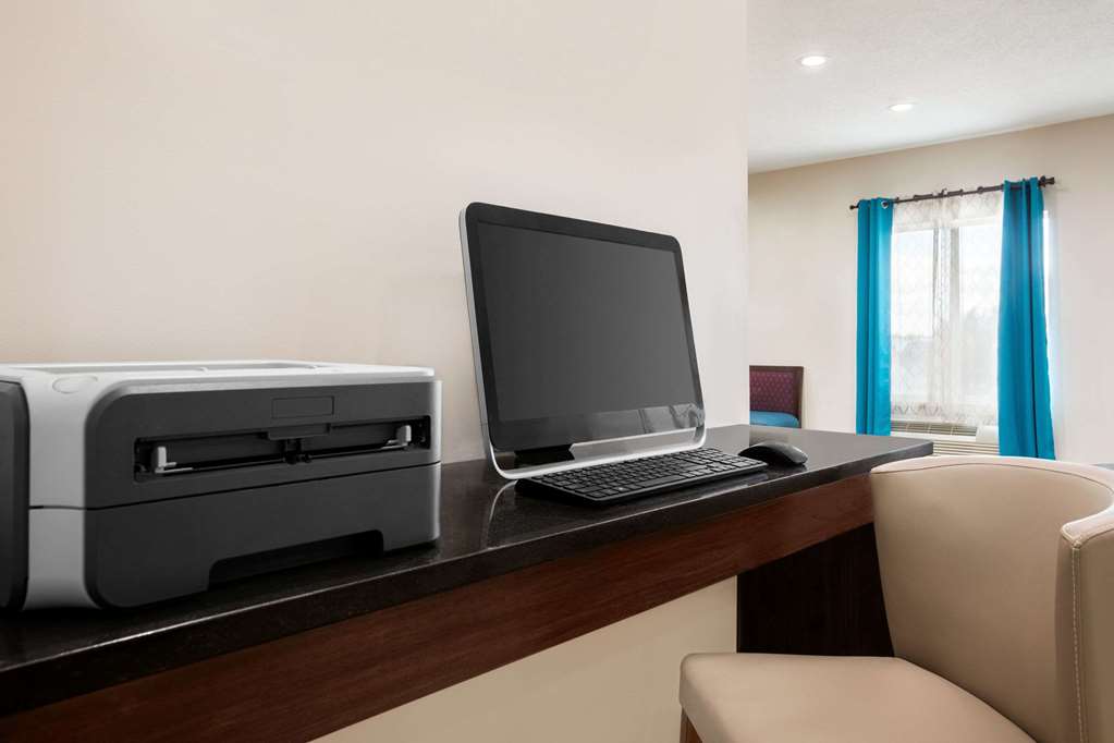 Baymont Inn & Suites Evansville East - thumb 15