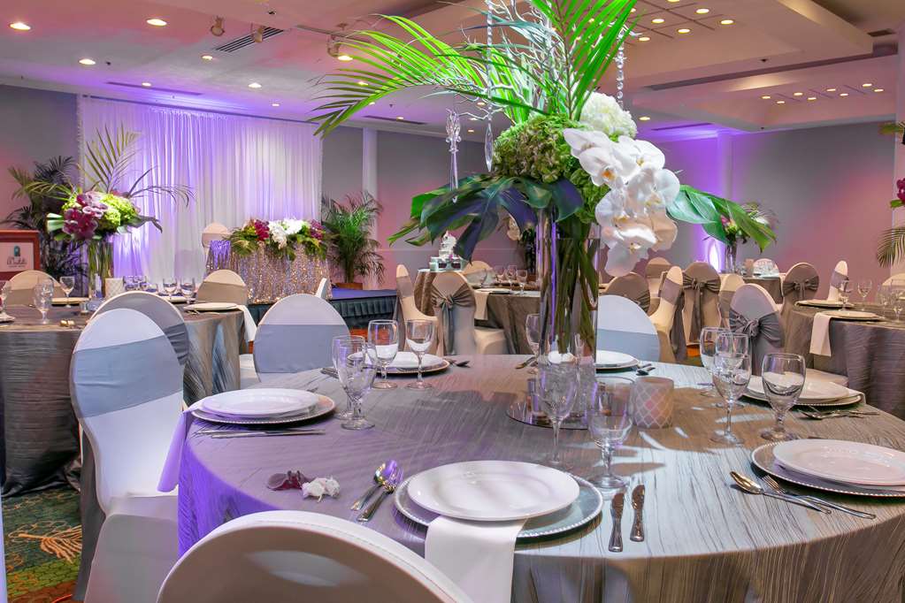 Waikiki Resort Hotel - thumb 10