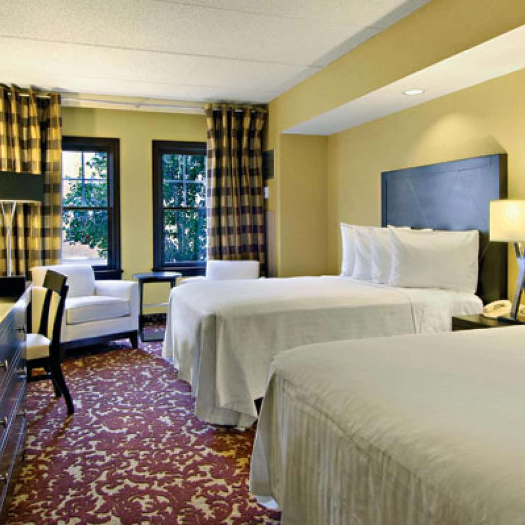 Sam's Town Hotel & Gambling Hall - thumb 2