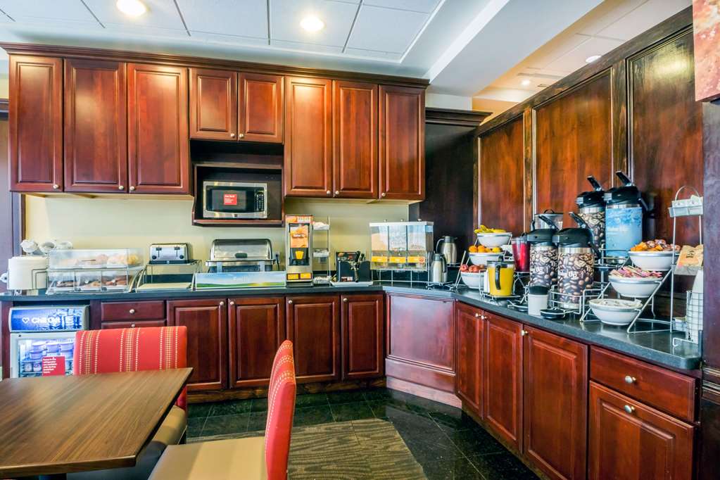 Comfort Suites At Woodbridge - thumb 13